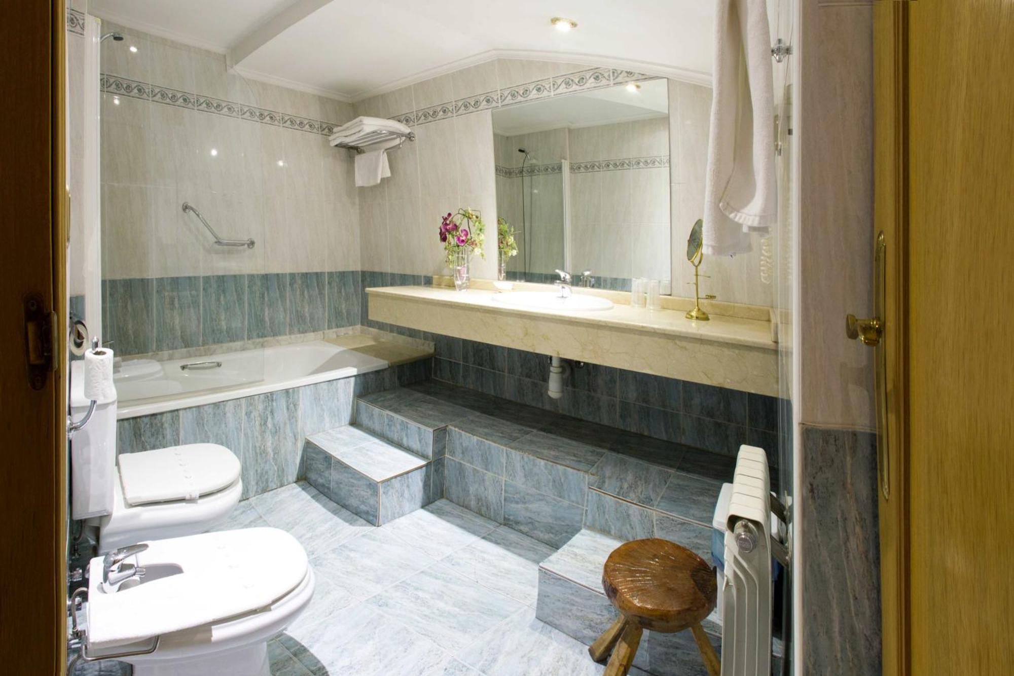 Don Pedro Hotel Avilés Екстериор снимка